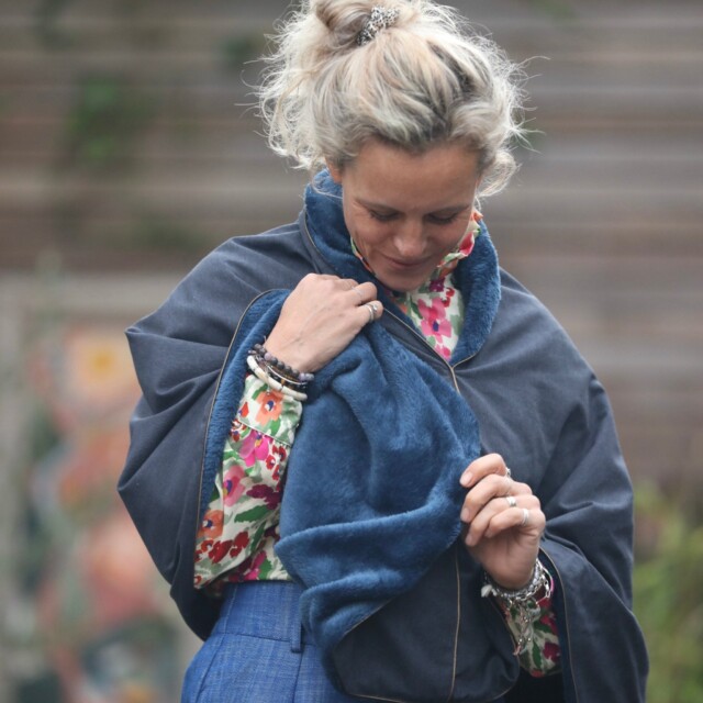 Quintessence - Cape courte Eugénie - Flanelle bleu ardoise/polaire bleu océan