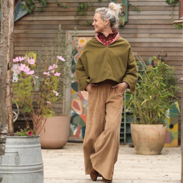 Quintessence - Cape courte Eugénie - lainage kiwi/piqué de coton rose boisé