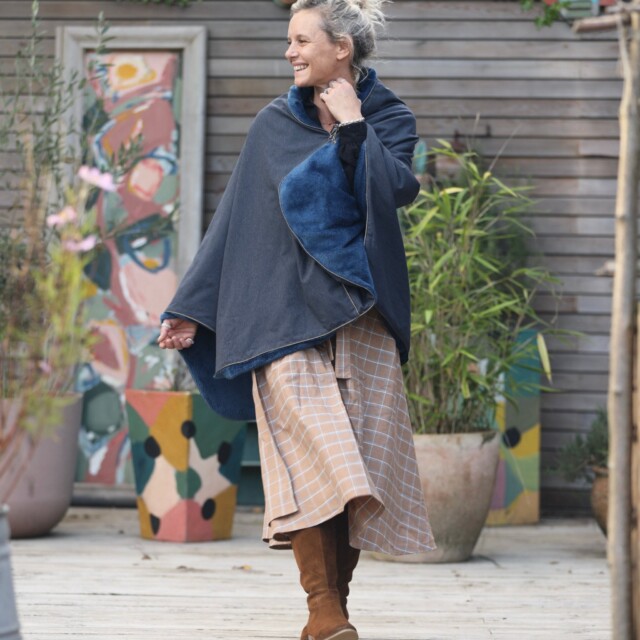 Quintessence - Cape midi Eugénie – Flanelle bleu ardoise/polaire bleu océan