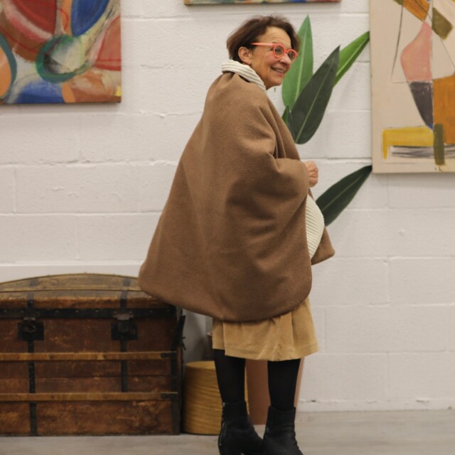 Quintessence - Cape midi Eugénie - laine bouillie camel / velours grosse côtes ivoire