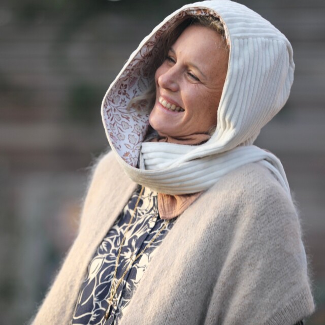 Quintessence - Capuche Rosalie - velours grosse côtes ivoire/coton fleuri rosé