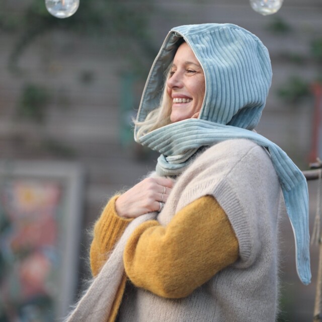 Quintessence - Capuche Rosalie - velours grosse côtes vert d'eau/velours milleraies vert d'eau