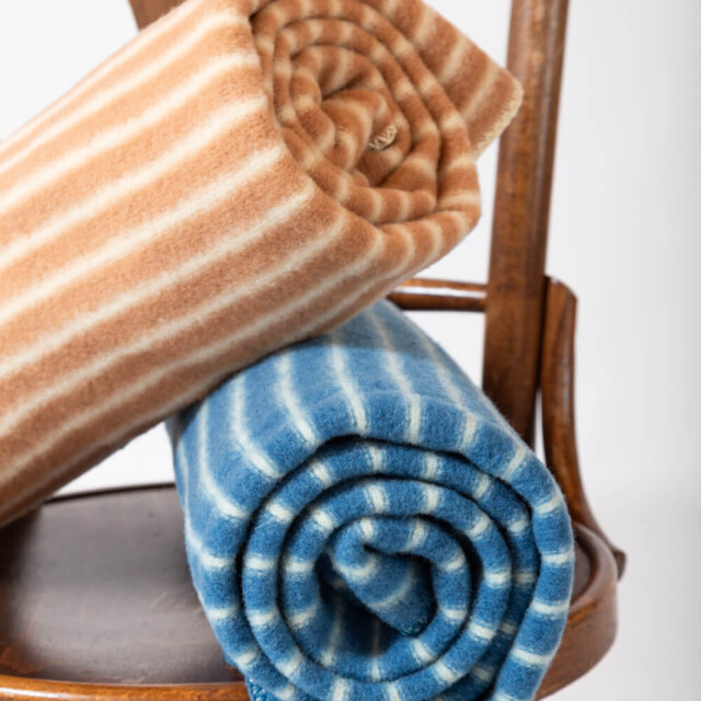 Ardelaine - Plaid tricoté en laine mérinos- Coloris rayés