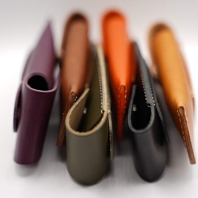 L'Atelier Rosie - Étuis en cuir Le Solen Noir