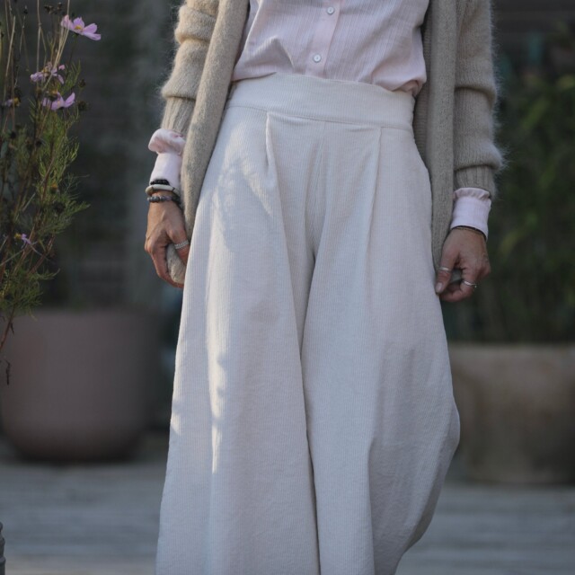 Quintessence - Jupe culotte Arielle en velours côtelé ivoire