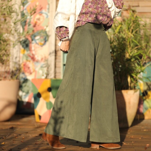 Quintessence - Jupe culotte Arielle en velours milleraies kaki