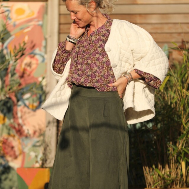 Quintessence - Jupe culotte Arielle en velours milleraies kaki