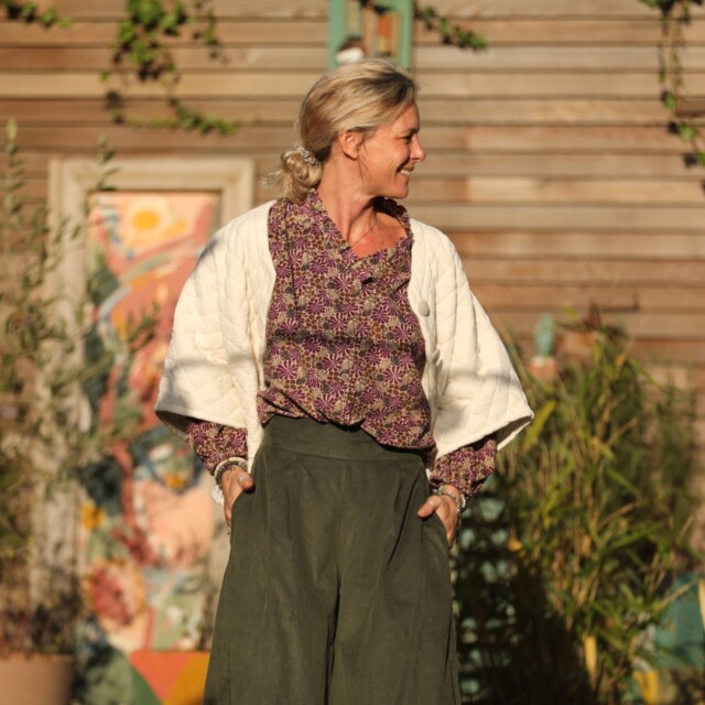 Quintessence - Jupe culotte Arielle en velours milleraies kaki