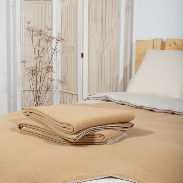 Ardelaine - Plaid tricoté en laine