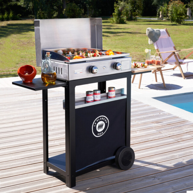 porte-épices et rideau inclus