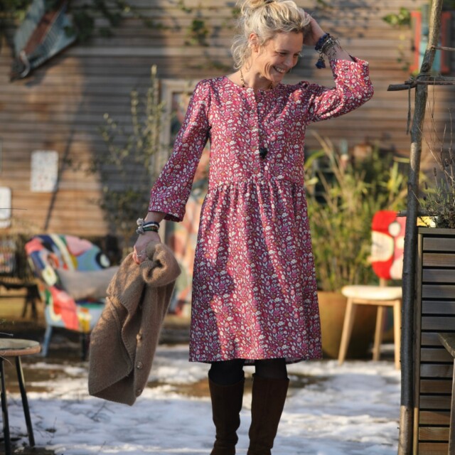 Quintessence - Robe Eglantine – armuré  de coton fleuri grenat