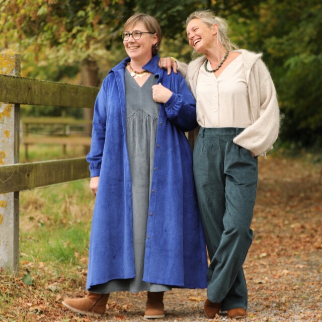 Quintessence - Robe Pensée - Velours côtelé bleu majorelle