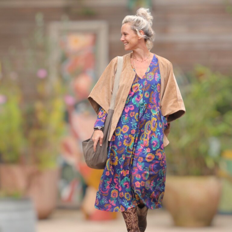Quintessence - Robe Romane - viscose Explosion Florale