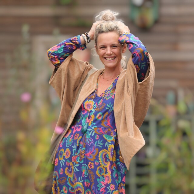 Quintessence - Robe Romane - viscose Explosion Florale