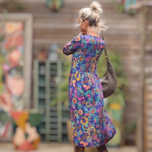 Quintessence - Robe Romane - viscose Explosion Florale