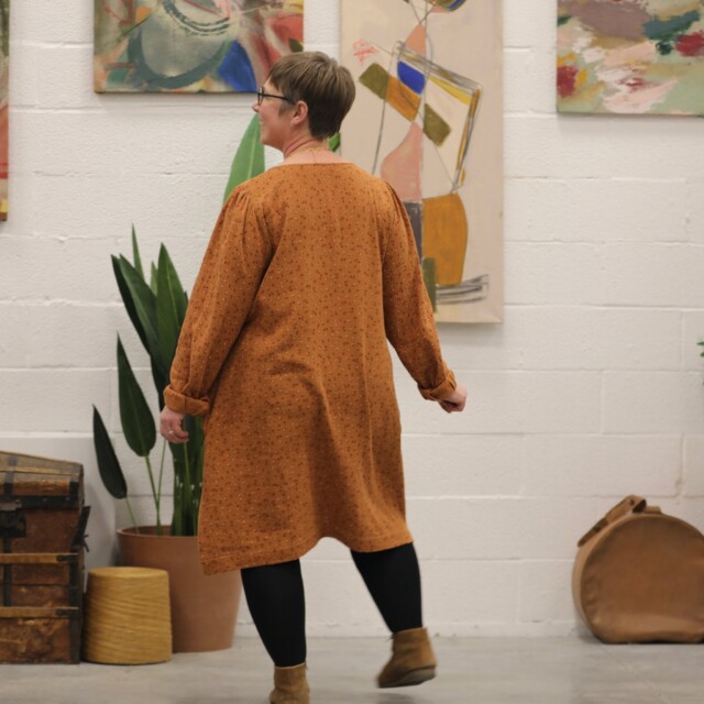 Quintessence - Robe Rosine - double gaze de coton fleurie écureuil