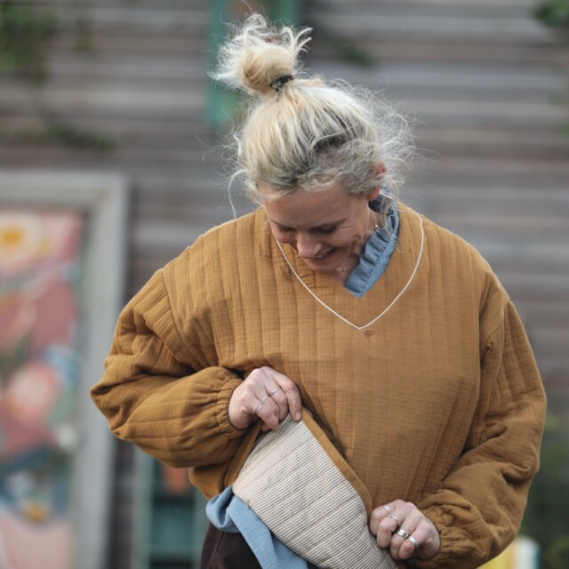 Quintessence - Sweat Gustave - double gaze de coton matelassé  camel/envers rayé camel