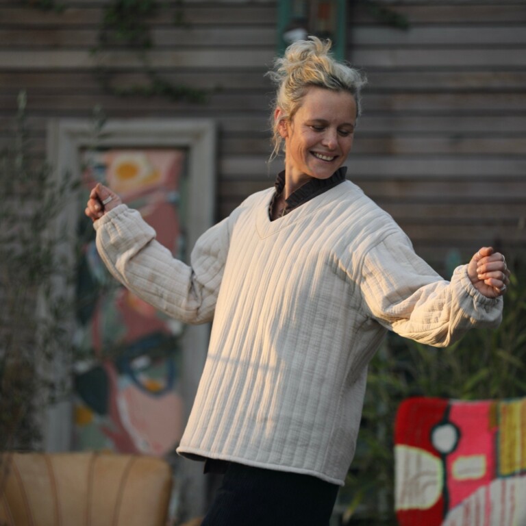 Quintessence - Sweat Gustave-  matelassé en double gaze de coton sable/envers rayé