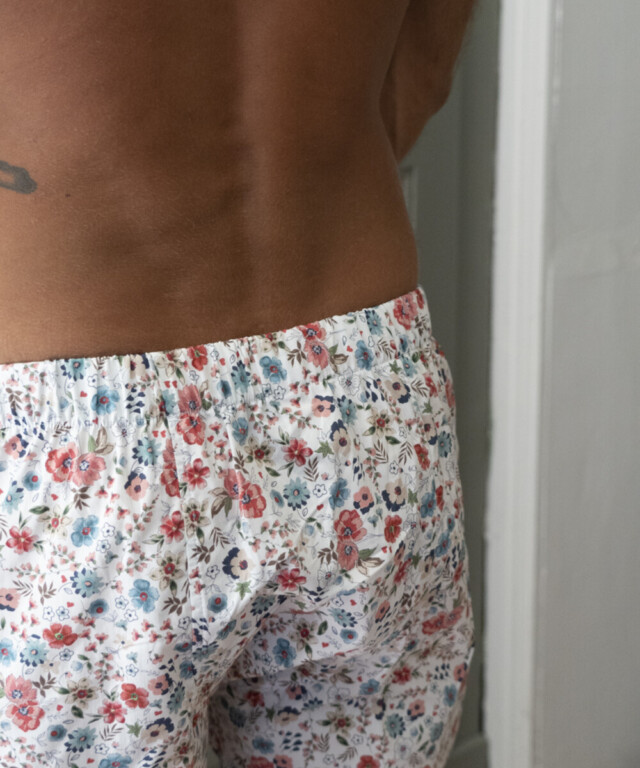 Caleçon 100% coton coupe américaine made in France. – Rouge/Ivoire/Bleu/Rose/Blanc/Noir par la marque Fleurs Pois et Cie Fleurs Pois et Cie - Caleçon 100% coton coupe américaine made in France. – Rouge/Ivoire/Bleu/Rose/Blanc/Noir