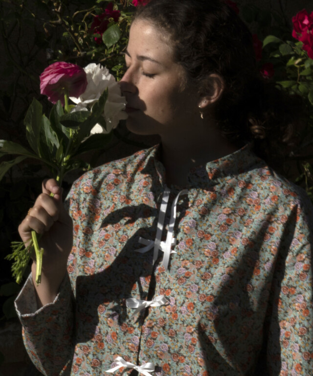 Fleurs Pois & Cie - Veste de pyjama pour femme et/ou chemisier ? - Violet/Orange/Turquoise