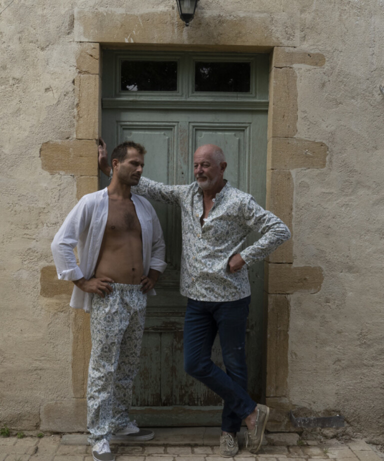 Fleurs Pois & Cie - Chemise ou veste pour homme ? - Blanc/vert foncé/vert clair/Bleu ciel