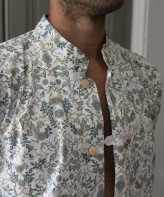 Fleurs Pois et Cie - Chemise ou veste pour homme ? – Blanc/vert foncé/vert clair/Bleu ciel