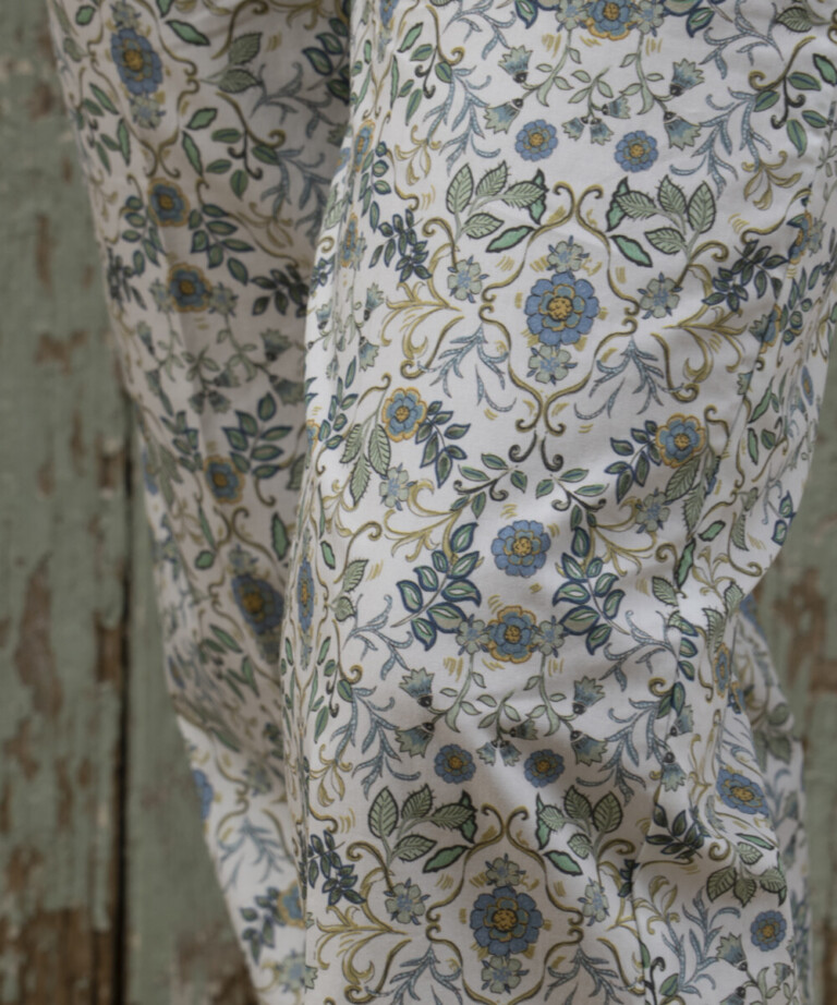 Fleurs Pois & Cie - Pantalon de pyjama femme et/ou de ville - Blanc/vert foncé/vert clair/Bleu ciel