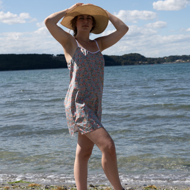 Fleurs Pois & Cie - Nuisette femme ou petite robe 100% coton - Rose/vert clair