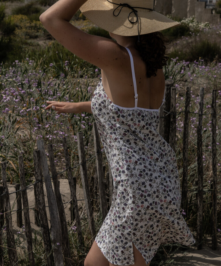 Fleurs Pois & Cie - Nuisette femme ou petite robe 100% coton - Bleu/Violet/Blanc