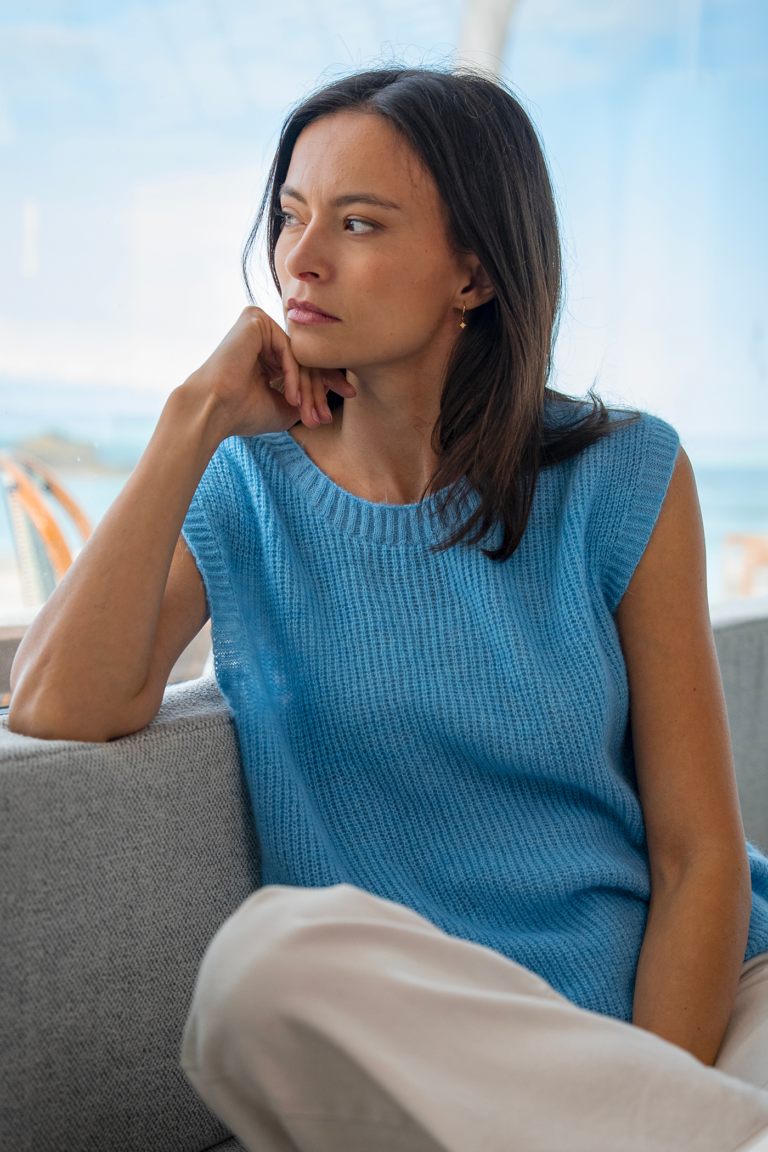 Romy porte 7 Cézembre - Pull sans manches en alpaga - ROMY - Azur / XL
