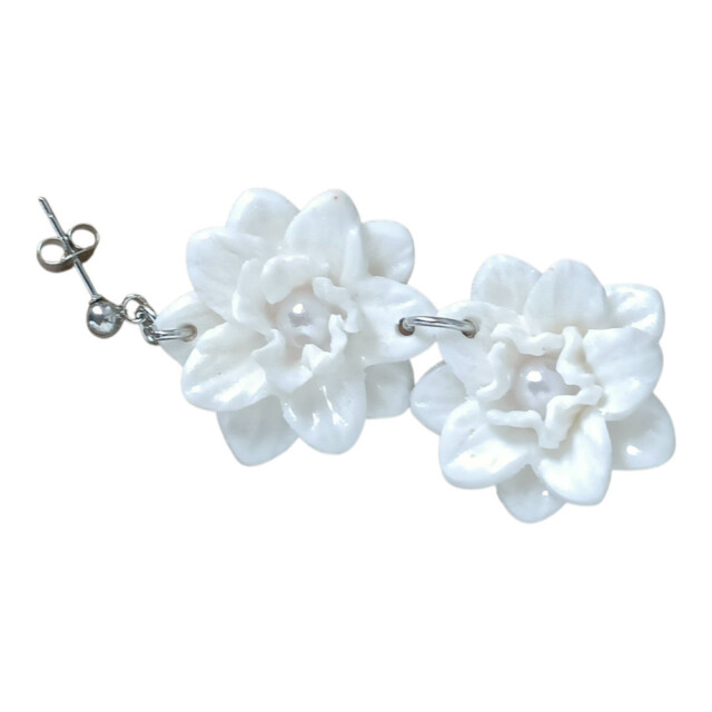 L’Atelier de Patricia - boucles d'oreilles mariée- grappe de fleurs – Blanc