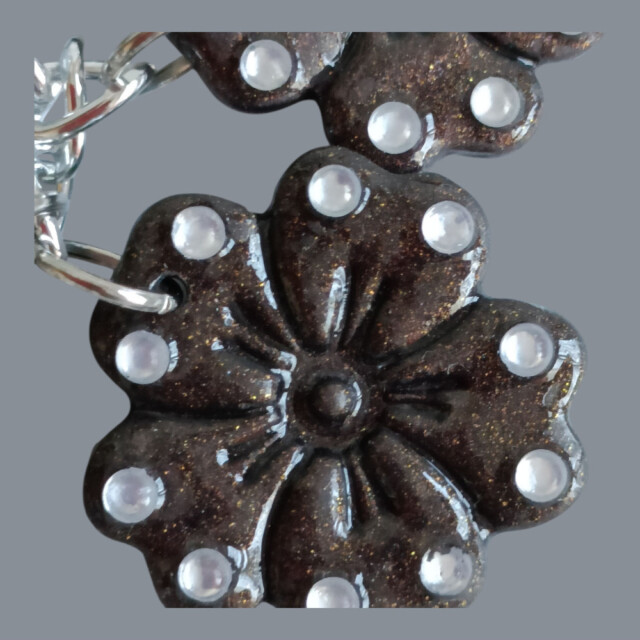 L'Atelier de Patricia - Box bijoux sac et porte - clés Fleur Rebelle"