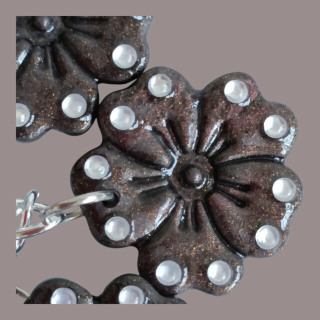 L'Atelier de Patricia - Box bijoux sac et porte - clés Fleur Rebelle"