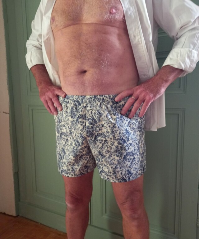 Caleçon 100% coton coupe américaine made in France. – Bleu/Blanc par la marque Fleurs Pois et Cie Fleurs Pois et Cie - Caleçon 100% coton coupe américaine made in France. – Bleu/Blanc