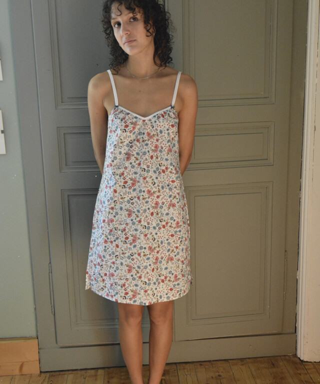Fleurs Pois & Cie - Nuisette femme ou petite robe 100% coton - Rouge/Ivoire/Bleu/Rose/Blanc/Noir