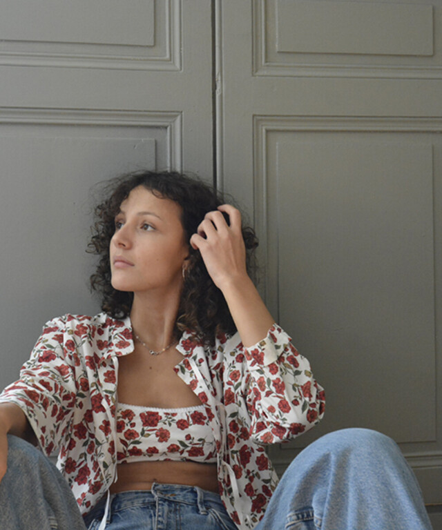 Fleurs Pois & Cie - Veste de pyjama pour femme et/ou chemisier ? - Rouge/Blanc/vert foncé/vert clair