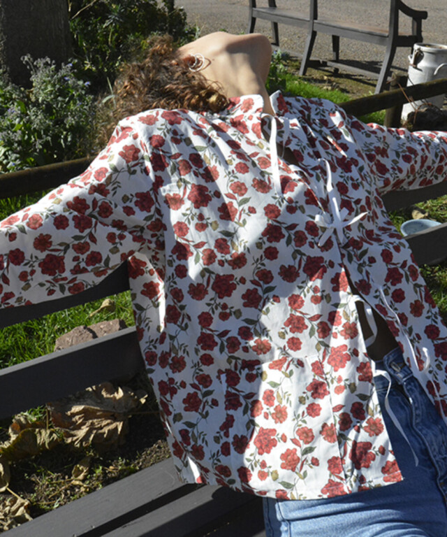 Fleurs Pois & Cie - Veste de pyjama pour femme et/ou chemisier ? - Rouge/Blanc/vert foncé/vert clair