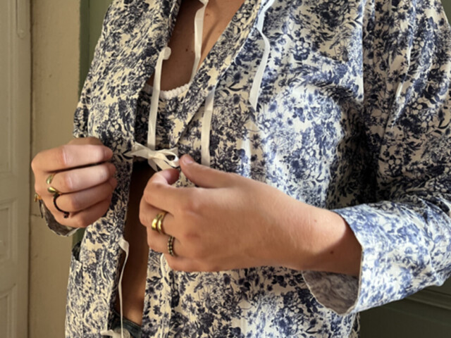 Fleurs Pois & Cie - Veste de pyjama pour femme et/ou chemisier ? - Bleu/Blanc