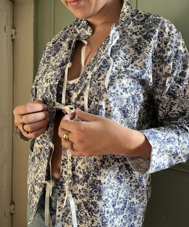 Fleurs Pois & Cie - Veste de pyjama pour femme et/ou chemisier ? - Bleu/Blanc