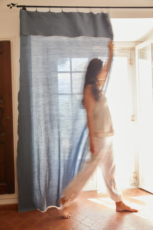 Laurence-Carroy-rideau-en-lin-lave