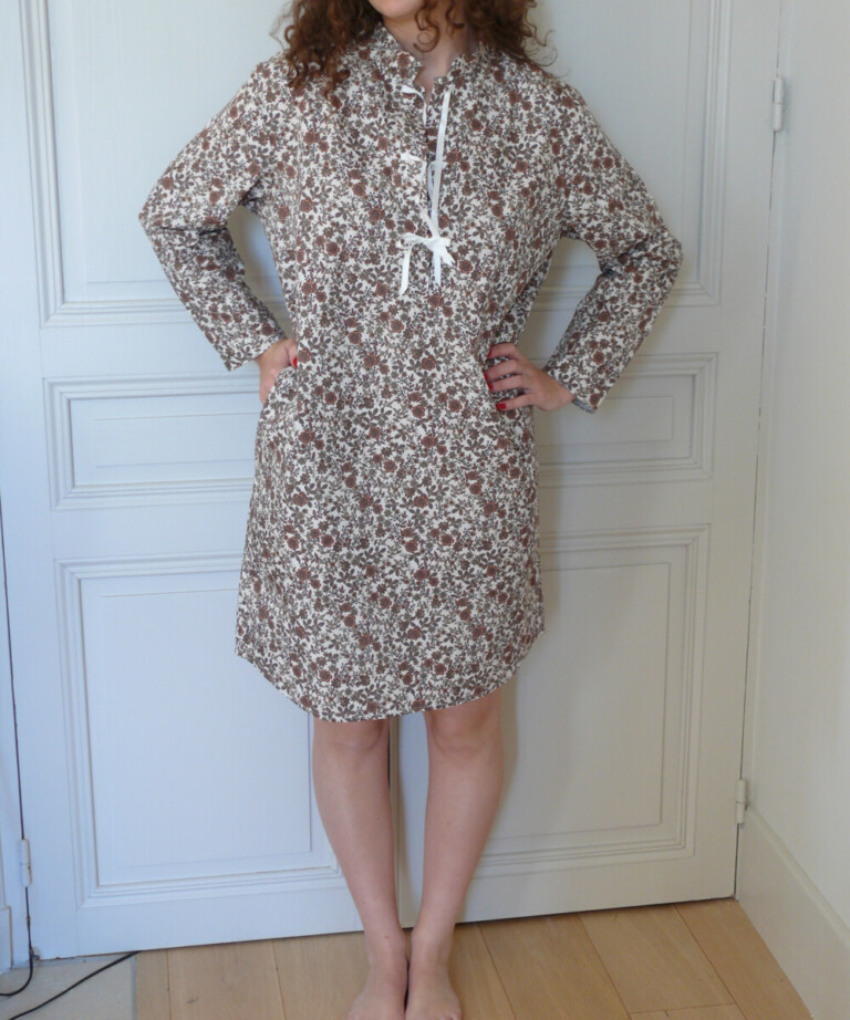 Fleurs Pois & Cie - Chemise de nuit 100% coton - Rouge/Bleu/Marron/Doré