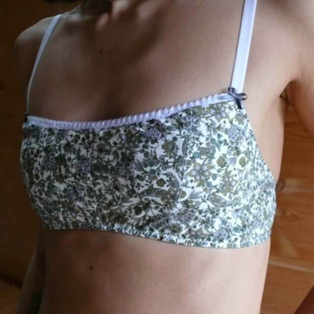 Fleurs Pois & Cie - Soutien-gorge sans armature 100% coton made in France - Blanc/vert foncé/Bleu ciel