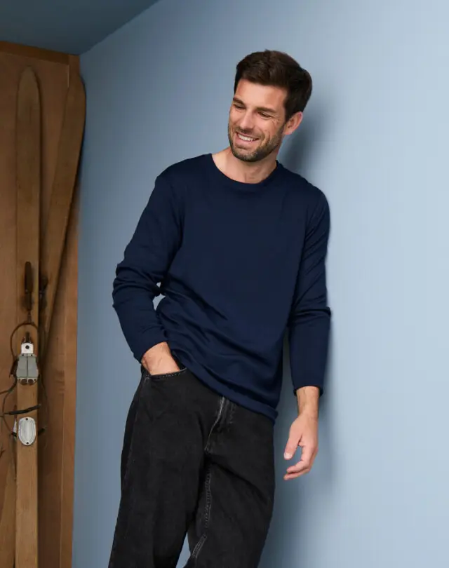 T-shirt manches longues et col rond, collection Basic - jusqu'au 8 XL, bleu marine | Happy Size