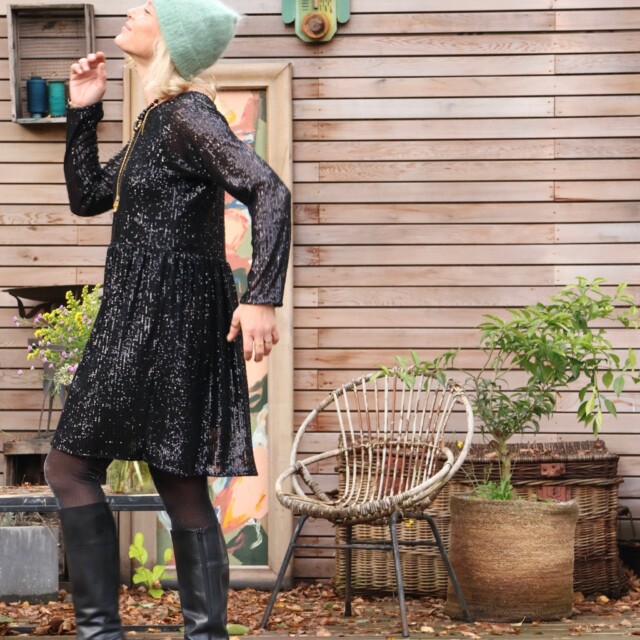 Quintessence - Robe Mia courte - sequins noirs