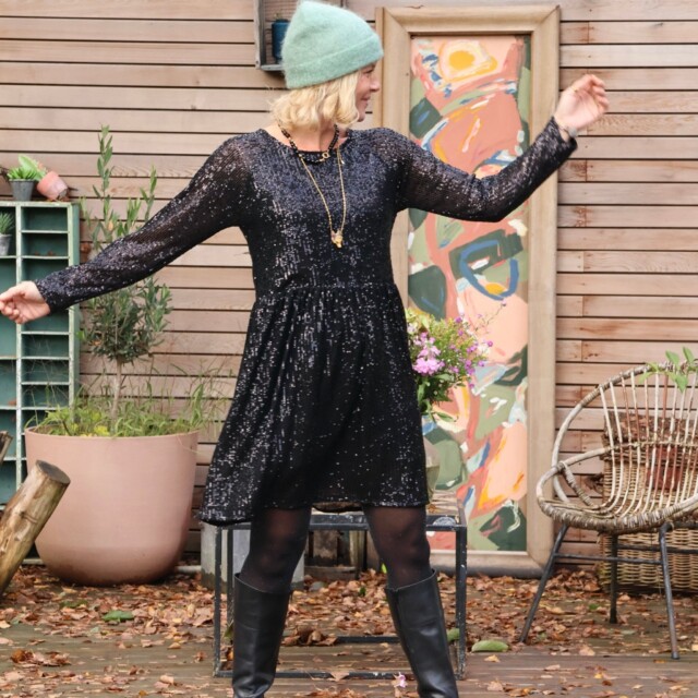 Quintessence - Robe Mia courte - sequins noirs