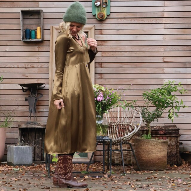 Quintessence - Robe Romane - viscose mordorée