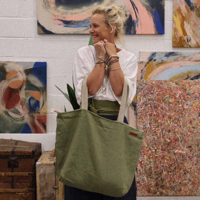 Quintessence - Sac Alfred en lin vert mousse - doublure en lin parme