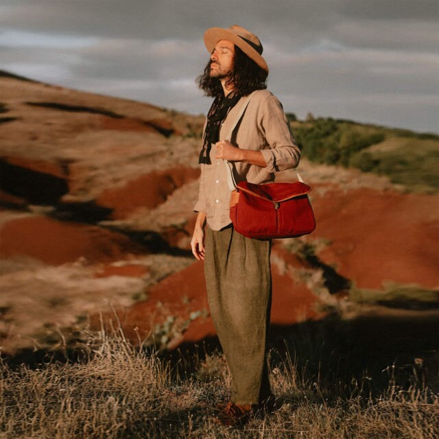 Bleu De Chauffe - Sac besace Léon - Rouge Cardinal