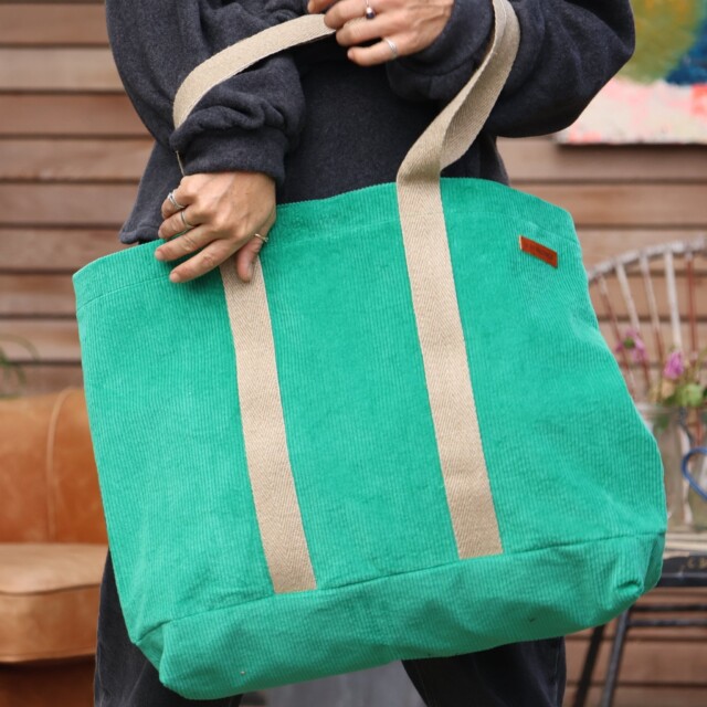 Quintessence - Sac Malo - Velours côtelé vert frais