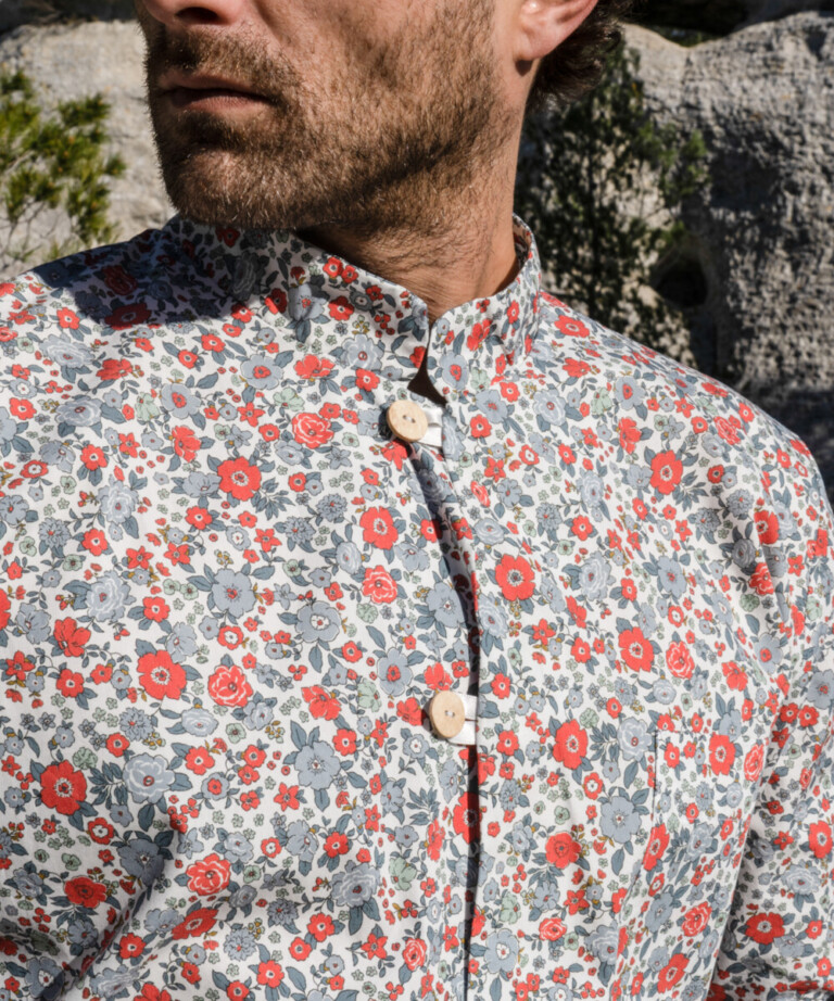 Fleurs Pois & Cie - Chemise ou veste pour homme ? - Rouge/Bleu/vert clair/Gris